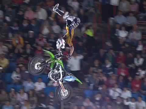 Red Bull X-Fighters 2009 Mexico Semi Final 2 - Levi Sherwood vs Mat Rebeaud
