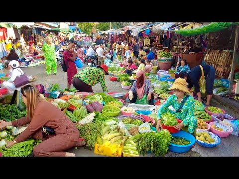 See The Cambodian Lifestyle Vendors In Market With Fresh Vegetable, Food & More | Phnom Penh