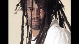 Lucky Dube &quot; Mickey Mouse Freedom &quot;