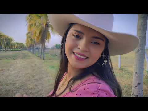 Leyla Nadal - Coméntale Que Lo Extraño (Vídeo Oficial)