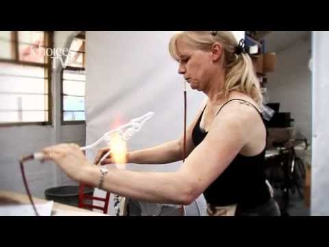 Illuminating knowledge: Bringing neon art skills to the UK