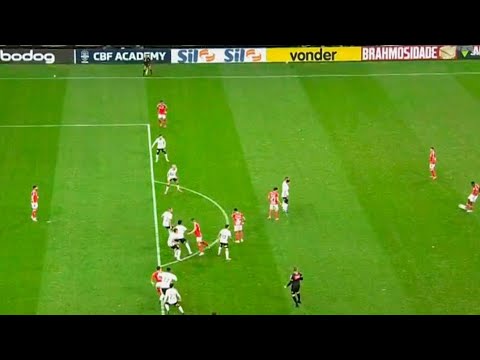 Lance do Pênalti em cima do Cuesta - Corinthians 0x1 Internacional (Gol Edenilson)