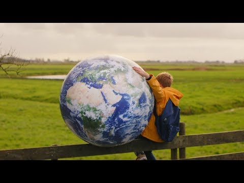 Nynke Laverman - 'Seis oere thús' (Official Video)