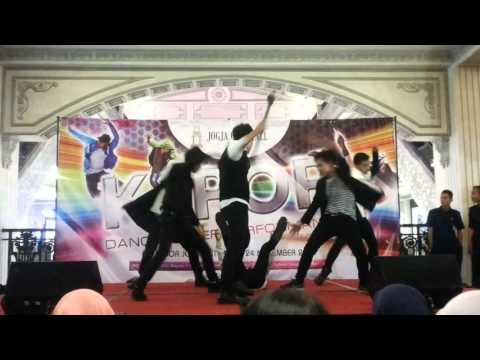 20151124 FLOWER BOY (Cover of VIXX) - Eternity + Voodoo Doll + On and On @ Jogja City Mall