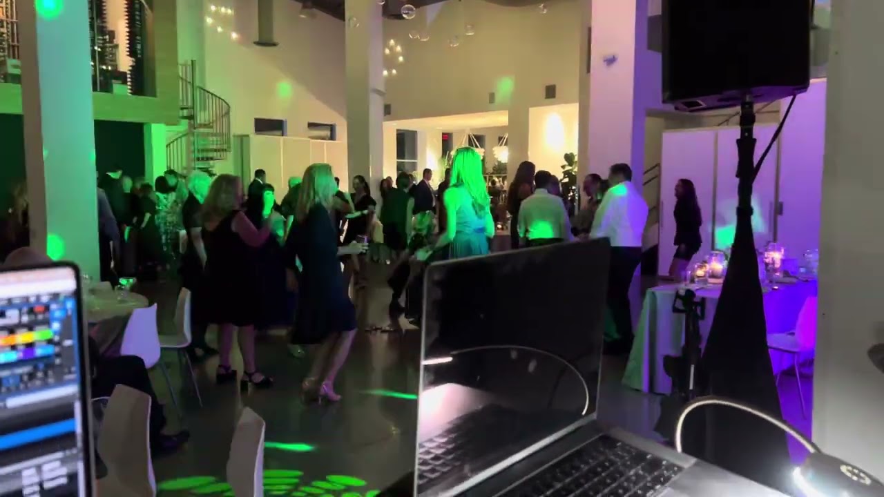 Promotional video thumbnail 12 for Dj Peace Piano
