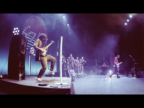 “Lunchtime” // Live in London