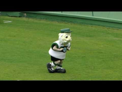 COXA VÍDEOS HD - Vô Coxa provocando a Torcida do Paraná Clube  - Coritiba 0 x 0 Paraná Clube