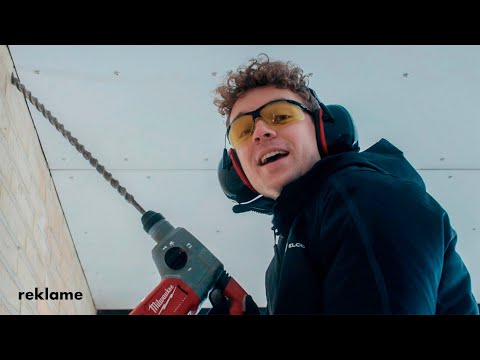 Hvordan bliver jeg elektriker? Her f&aring;r du svaret - YouTube video
