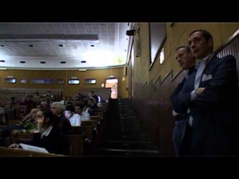 Medicina. RMN del rachide cervicale Toracico osteocondrosi pizzicato nervo