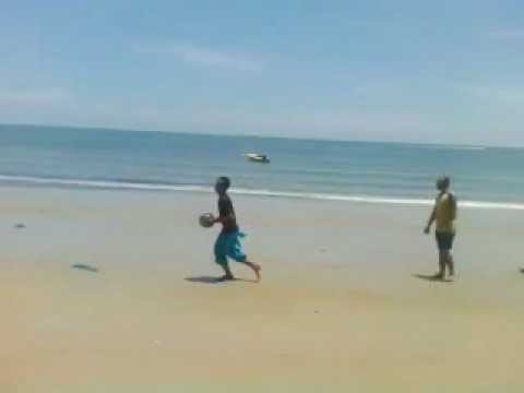 Bola pantai PD
