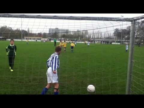 Odin - Castricum (4-1); 4-1 doelpunt Dimitri