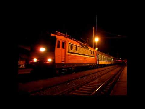 ES499.1001 departures Prostějov with a passenger train