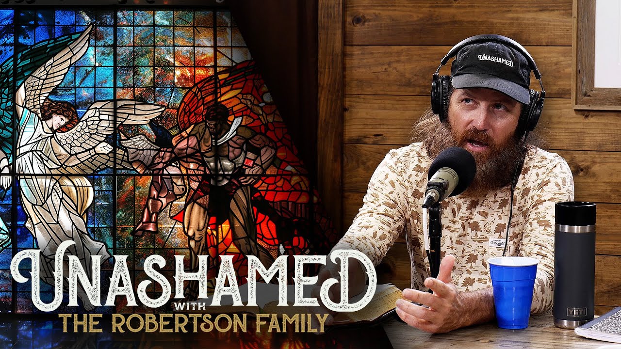 Ep 930 | Jase Suffers a Spiritual Assault, Responding to Our Enemies & Middle School Rivalries