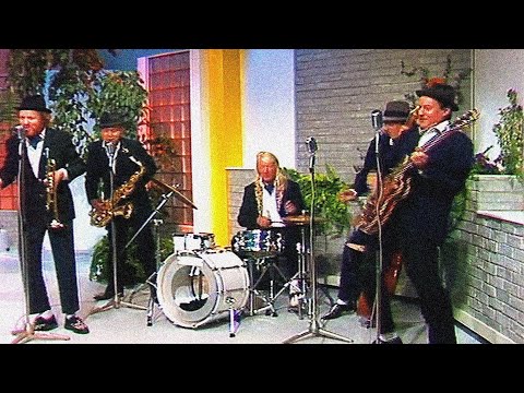ÆLle Har En Tremenning På GjøVik cover
