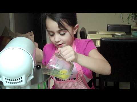 Jaylyn's Cupcake Show - Chocolate Cupcakes - Part 1