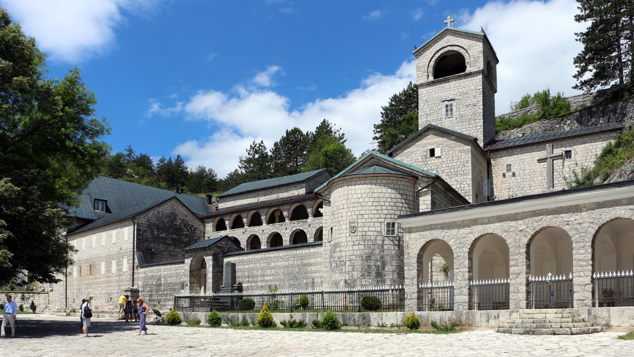 31.10.2021. у 21:30, ВЕЧЕ СА О. ПАВЛОМ ЉЕШКОВИЋЕМ, ПРОФЕСОРОМ БОГОСЛОВИЈЕ У ЦЕТИЊУ