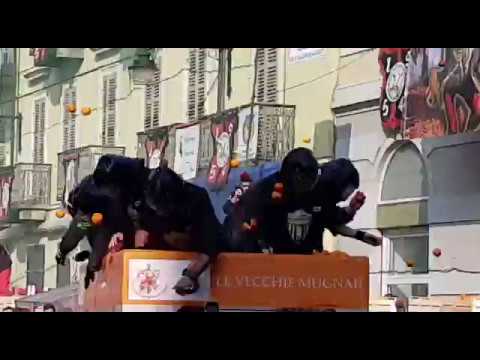 IN DIRETTA DAL CARNEVALE DI IVREA #CarnevaleIvrea