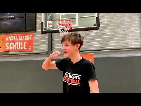 RASTAS Digitale Sportstunde #6 - Lachyoga mit Johannes