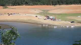 preview picture of video 'Shasta Lake Lakehead May 25, 2014'