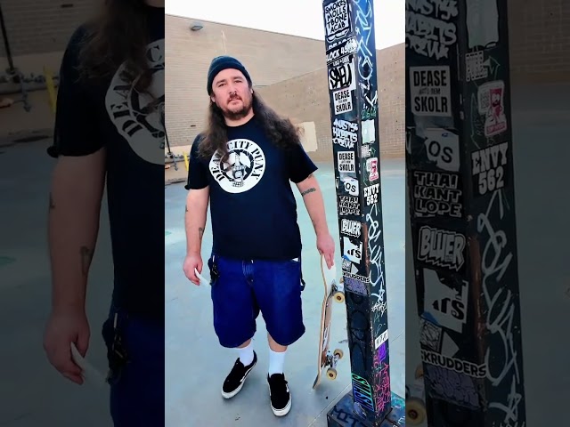 Vídeo relacionado con Zhlearda Rock Band Pegatinas, 104 unidades Rock Band Punk Stickers, Vinilo Impermeable, Coole Sticker, Heavy Metal Punk, Music Band Sticker Bomb para Guitarra, Portátil, Skateboard, Botella de Agua