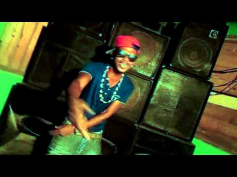 Gago Man feat Rantan Cso - Solo Mueve Los Pies (Oficial Video)