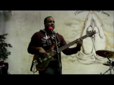 James Ross @ Maurice Fitzgerald (Bass Solo) - WYN Guitars Bass -  (DEMO)!!!