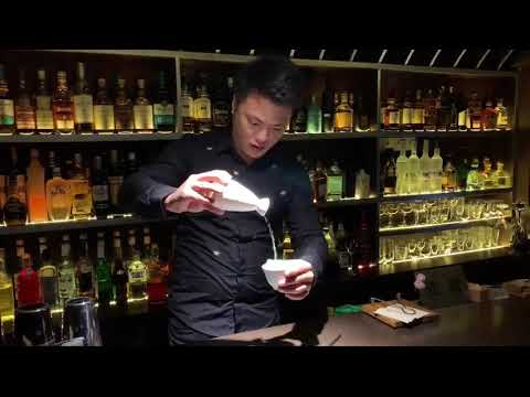 Saturn Magic - The Chinese Flagon LARGE (Gimmick and Online Instructions) by Bacon Magic - Trick