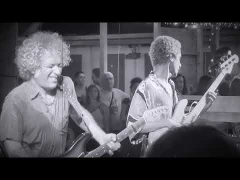 Savana Funk  live - Woodstock beach festival al Finisterre