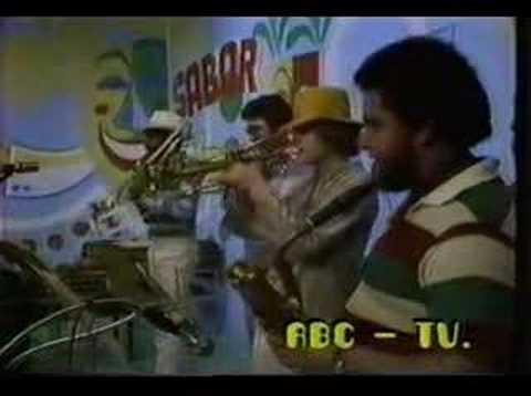 ANGEL CANALES EN VIVO - LEJOS DE TI