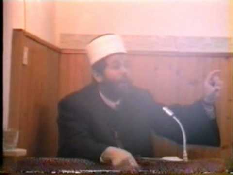 ''Mos Festoni Vitin e ri ! '' Hoxhë:Jakup Asipi (Allahu e mëshiroftë!)