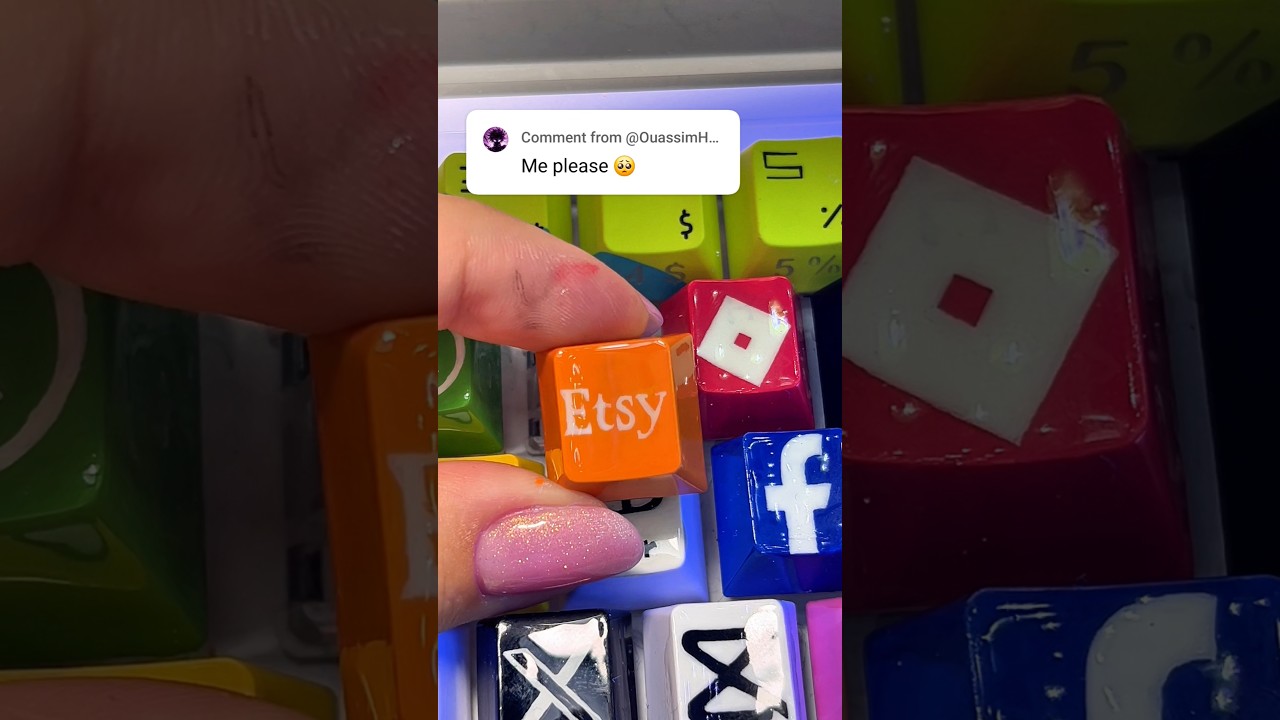 Drawing E for Etsy Logo! But on my keyboard! @Etsy #keyboard #keycaps