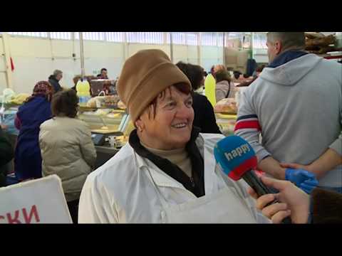 Marko intervjuise i uveseljava ljude na pijaci - DJS - (TV Happy 07.12.2019)