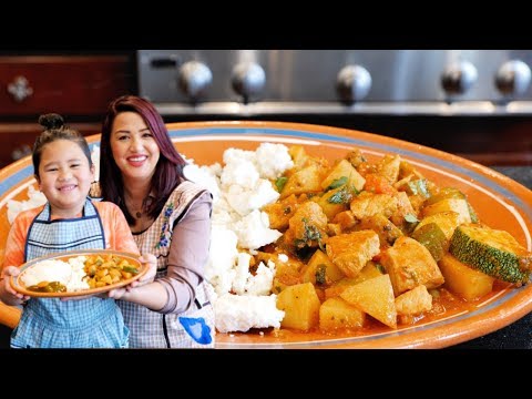 Quick & Easy Mexican Stewed Chicken Recipe | Guisado de Pollo