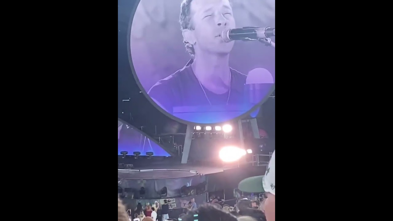 Coldplay dedicates ‘Changes’ by Black Sabbath to Ozzy Osbourbe in Nashville. #coldplay - YouTube