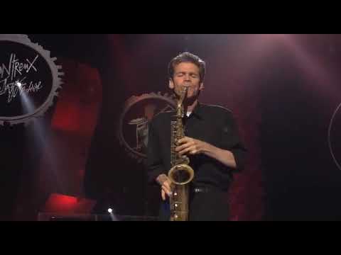David Sanborn - Mindblowing Sax Solo (Montreux 1997)