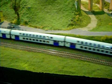 Treni Elettrici E 464 con carrozze due piani FS