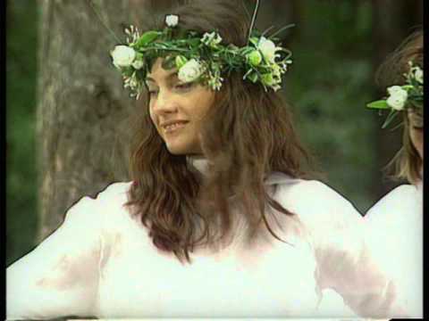 Trio Balkan Strings - Moldavian Gate - (Moldavska kapija) - (Official Video 2004)HD