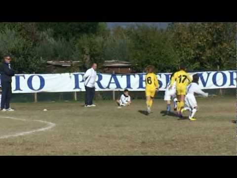 AC PRATO  MEZZANA CAMPIONATO PULCINI(2003) DEL 23-10-2011.mpg