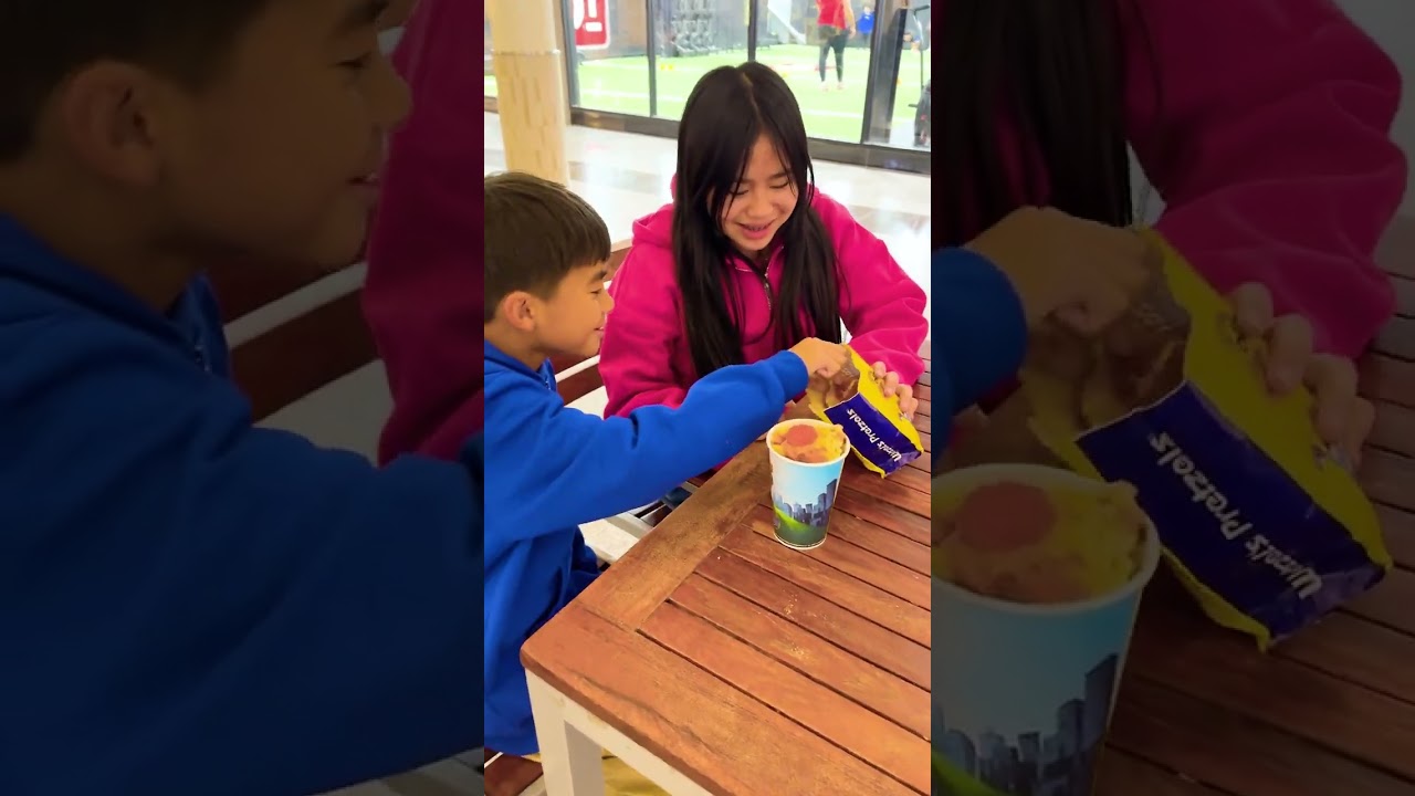 Jannie and Ben Learn Escalator Safety Rules