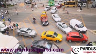 Trafikte yeni uygulama Kavşakta ' Sarı taralı alan