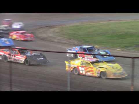 May 26, 2016 Grand Rapids Speedway WISSOTA Super Stocks Feature