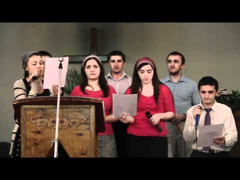 Un grup de tineri "Cuiele"