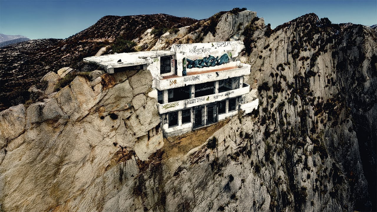 Creepiest Homes With INSANELY Disturbing Backstories