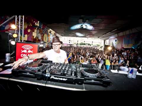 David Rodigan RBMA Notting Hill Carnival 2013 Full Set (Audio only)