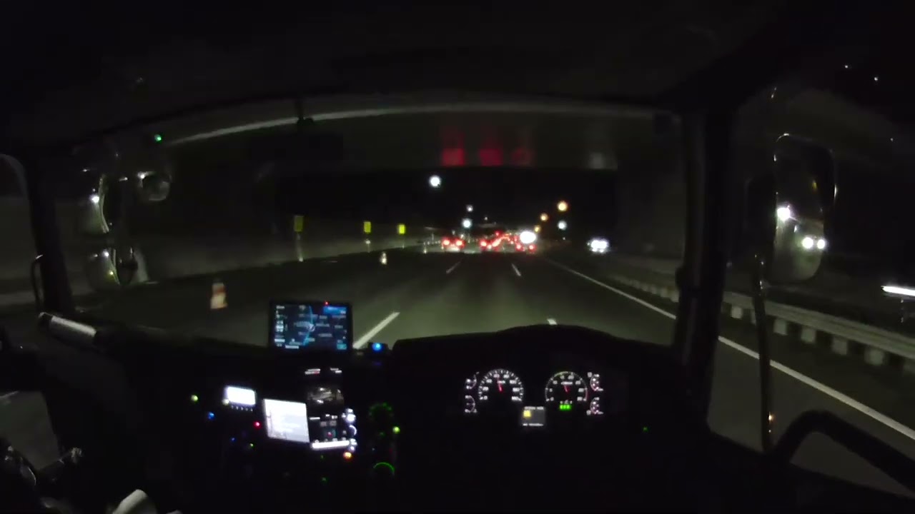 【やまる_】トラックドライバーの日記    関越道の夜からこんばんは！　　大型トラック  中型トラック