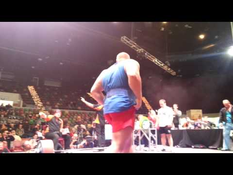 Benedikt Magnusson misses 420kg deadlift