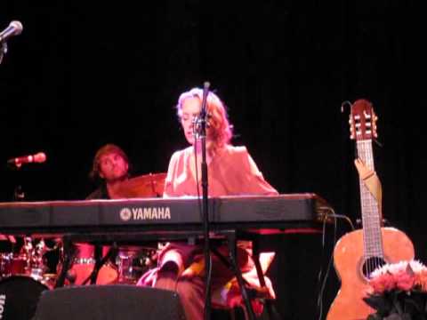 Ana Silvera - Hyper-Ballad (Björk) (The Firestation, Windsor, 13/10/2012)