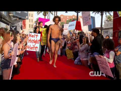 ANTM CYCLE 22 BTS: Model Interview - Devin