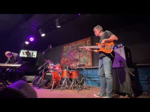 Jimmy Haslip one of the top bass players with Jeff Lorber at Jazz Kitchen July 2022 part 2