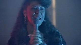 Wogan - Natalie Cole - "Jump Start" (1987)